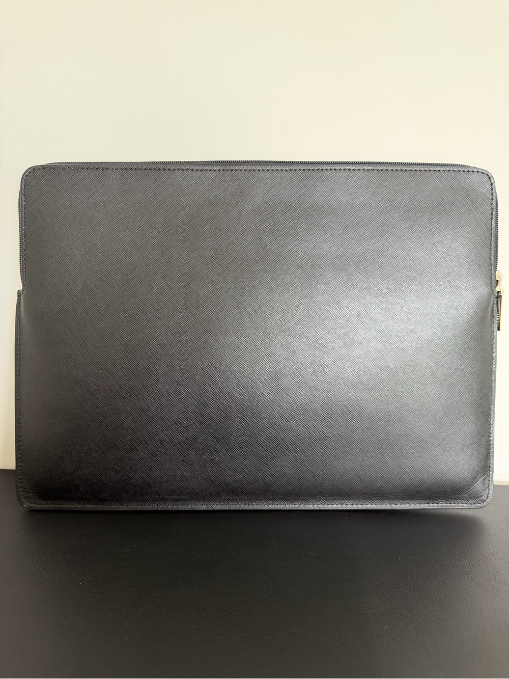 Kate Spade Black Saffiano Leather Laptop Sleeve Portfolio Case - Picture 5 of 12